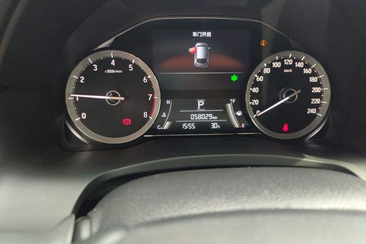Used Honda UR-V 2020 370TURBO Four-Wheel Drive Prestige Edition Odometer Close Up