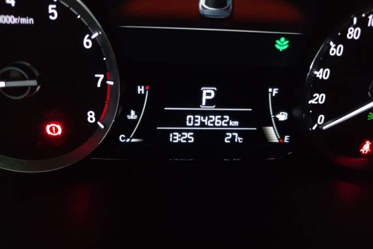 Used Honda UR-V 2020 370TURBO Four-Wheel Drive Prestige Edition Odometer Close Up