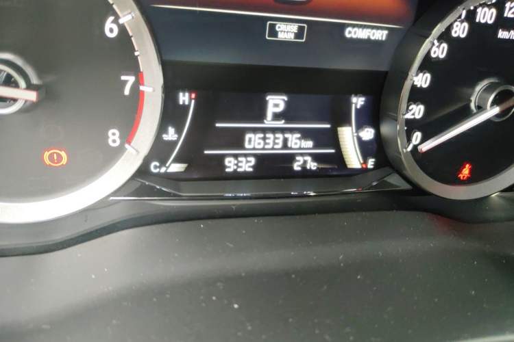 Used Honda UR-V 2020 370TURBO Two-Wheel Drive Luxury Edition Odometer Close Up