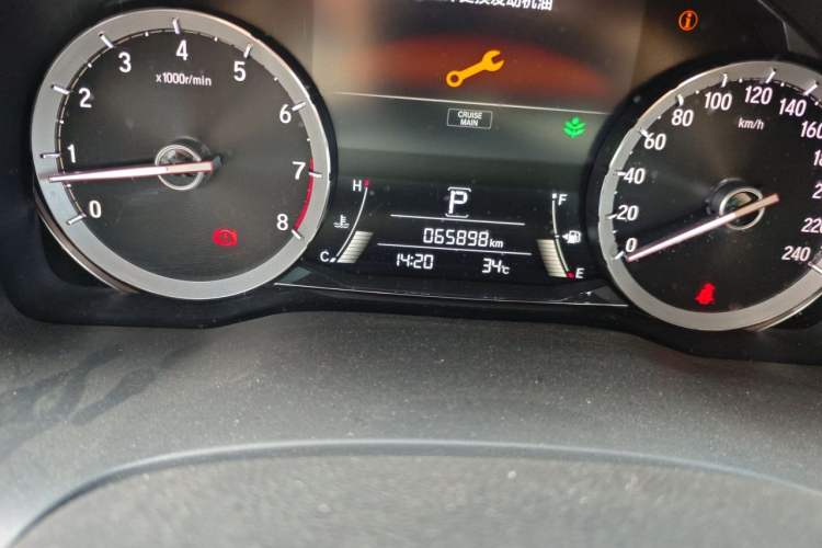 Used Honda UR-V 2020 370TURBO Two-Wheel Drive Luxury Edition Odometer Close Up