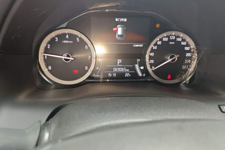 Used Honda UR-V 2020 370TURBO Four-Wheel Drive Prestige Edition Odometer Close Up