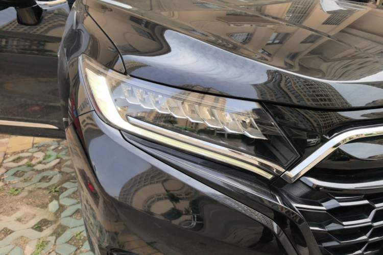 Used Honda UR-V 2020 370TURBO Two-Wheel Drive Luxury Edition Right Front Headlight