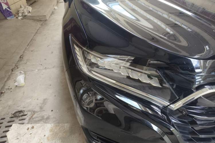 Used Honda UR-V 2020 370TURBO Two-Wheel Drive Luxury Edition Right Front Headlight