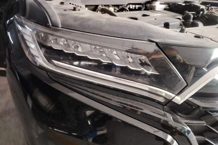 Used Honda UR-V 2020 370TURBO Two-Wheel Drive Luxury Edition Right Front Headlight