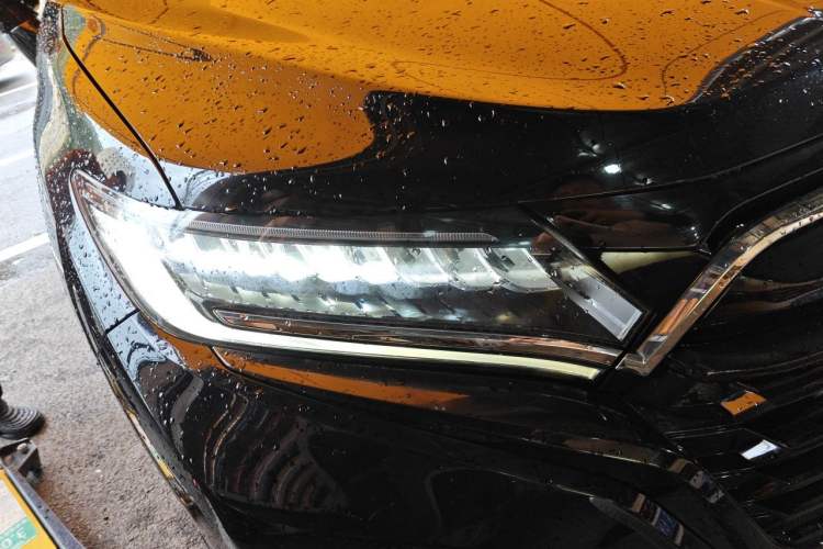 Used Honda UR-V 2020 370TURBO Two-Wheel Drive Luxury Edition Right Front Headlight