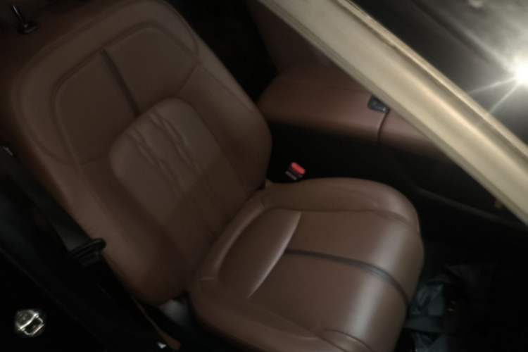 Used Honda UR-V 2020 370TURBO Four-Wheel Drive Prestige Edition Right Front Seat
