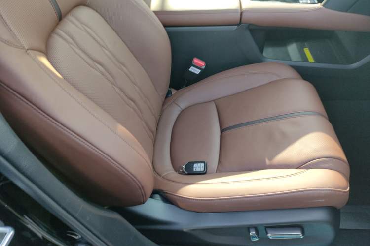 Used Honda UR-V 2020 370TURBO Four-Wheel Drive Prestige Edition Right Front Seat