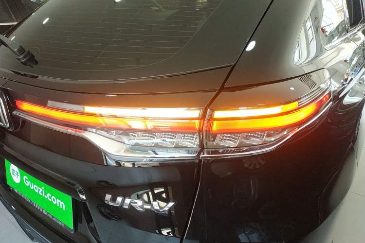 Used Honda UR-V 2020 240TURBO Two-Wheel Drive Zhiyue Version Right Rear Taillight