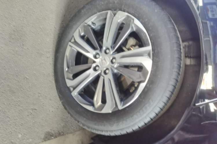 Used Honda UR-V 2020 240TURBO Two-Wheel Drive Zhiyue Version Right Rear Wheel Hub