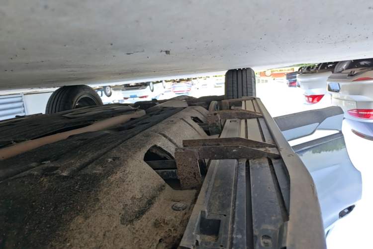 Used Honda UR-V 2020 370TURBO Two-Wheel Drive Luxury Edition Right Side Sill