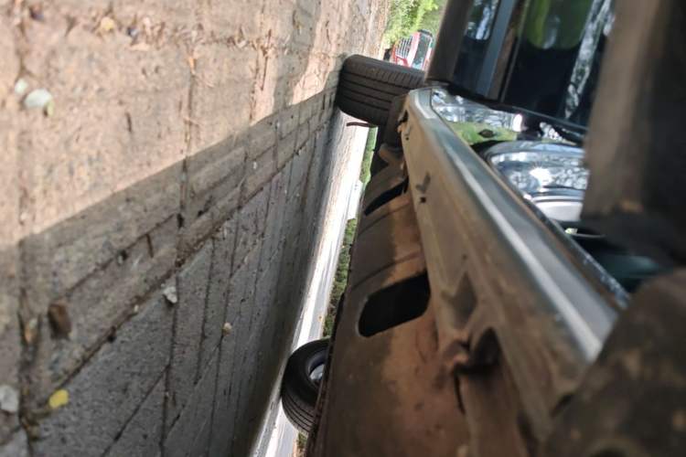 Used Honda UR-V 2020 240TURBO Two-Wheel Drive Zhiyue Version Right Side Sill