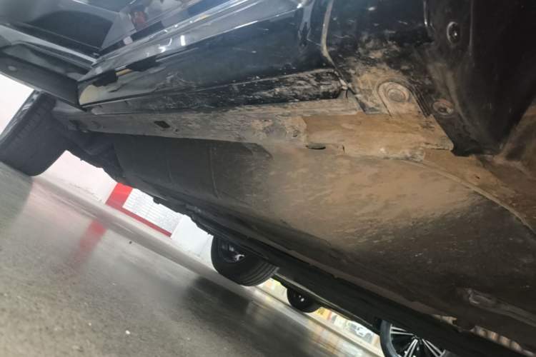 Used Honda UR-V 2020 370TURBO Four-Wheel Drive Prestige Edition Right Side Sill