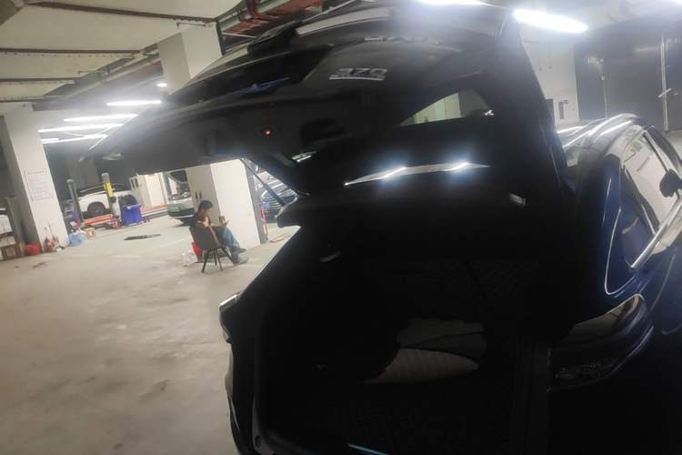 Used Honda UR-V 2020 370TURBO Two-Wheel Drive Luxury Edition Trunk