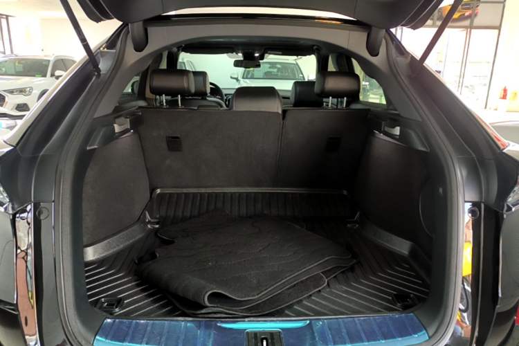Used Honda UR-V 2020 240TURBO Front-Wheel Drive Elegant Edition Trunk