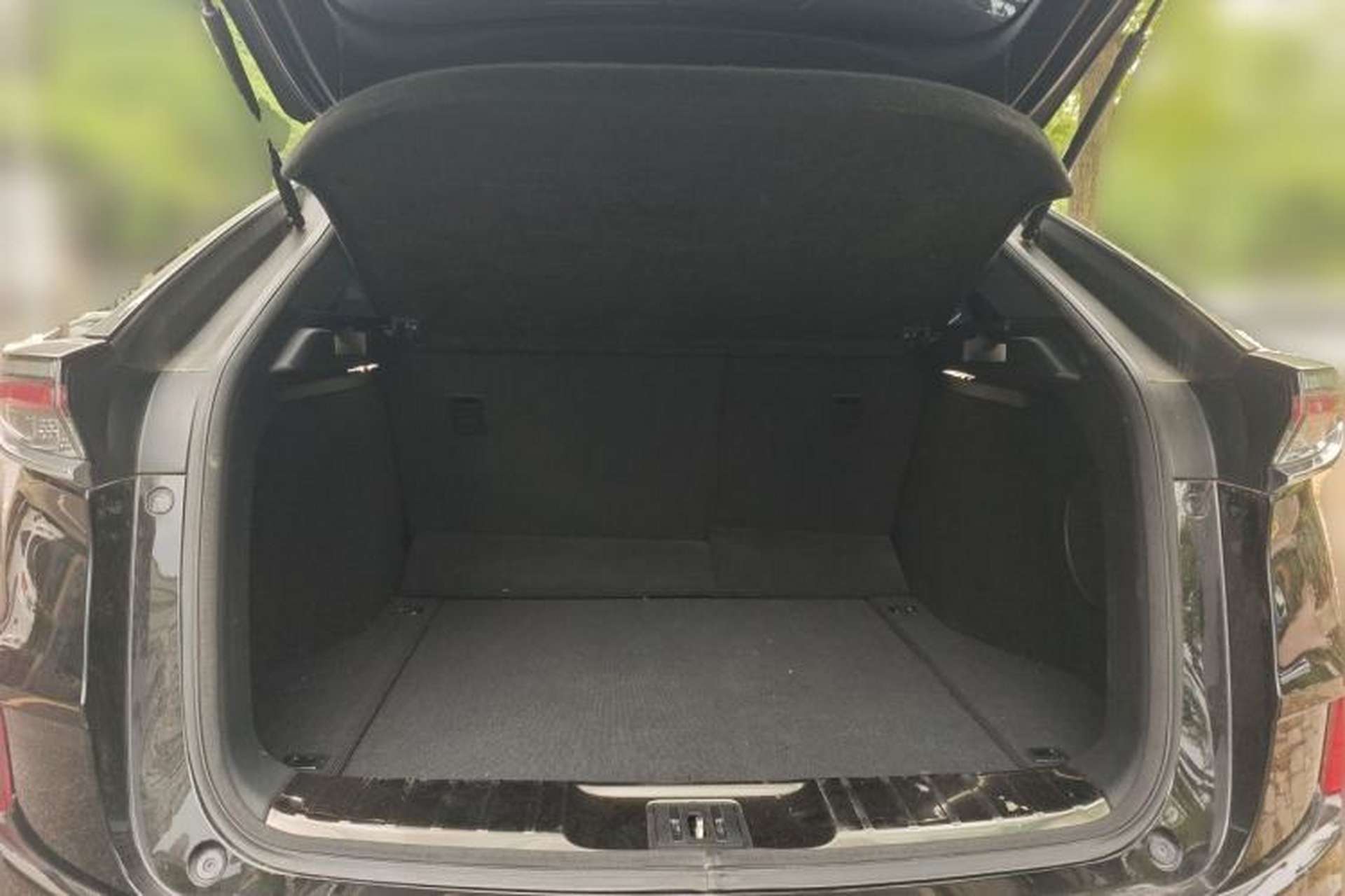 Used Honda UR-V 2020 370TURBO Two-Wheel Drive Luxury Edition Trunk