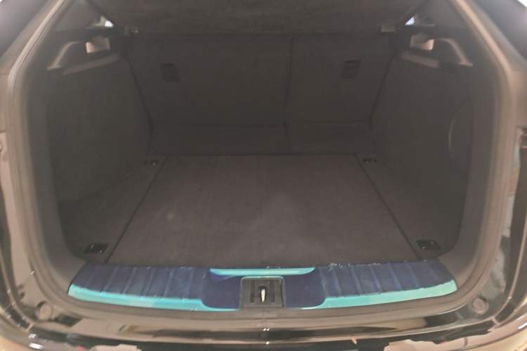 Used Honda UR-V 2020 370TURBO Four-Wheel Drive Prestige Edition Trunk