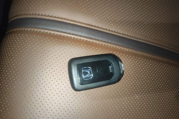 Used Honda UR-V 2020 370TURBO Two-Wheel Drive Luxury Edition Vehicle Key