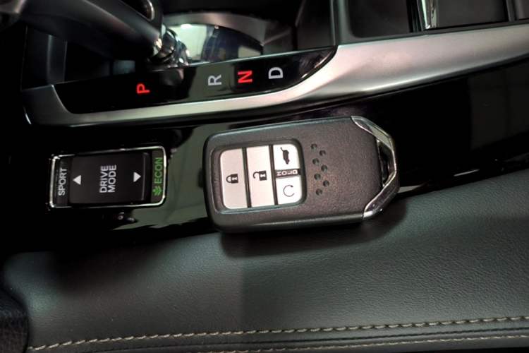 Used Honda UR-V 2020 240TURBO Front-Wheel Drive Elegant Edition Vehicle Key