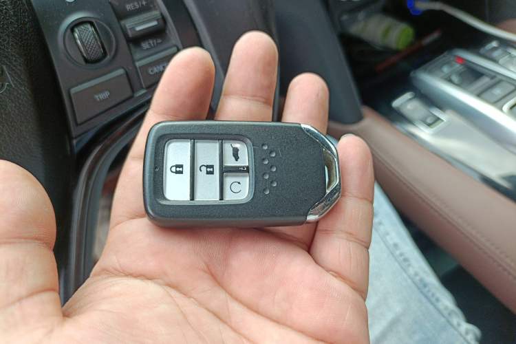 Used Honda UR-V 2020 370TURBO Two-Wheel Drive Luxury Edition Vehicle Key