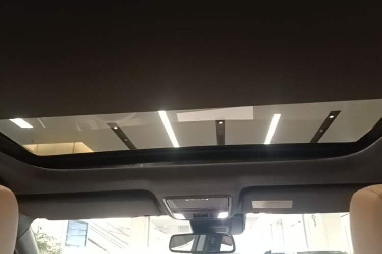Used Honda UR-V 2020 370TURBO Four-Wheel Drive Prestige Edition Headliner