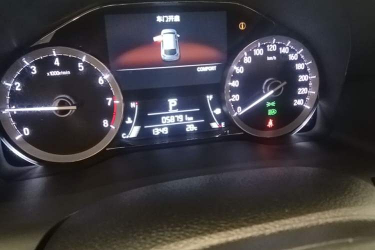 Used Honda UR-V 2020 370TURBO Four-Wheel Drive Prestige Edition Odometer Close Up
