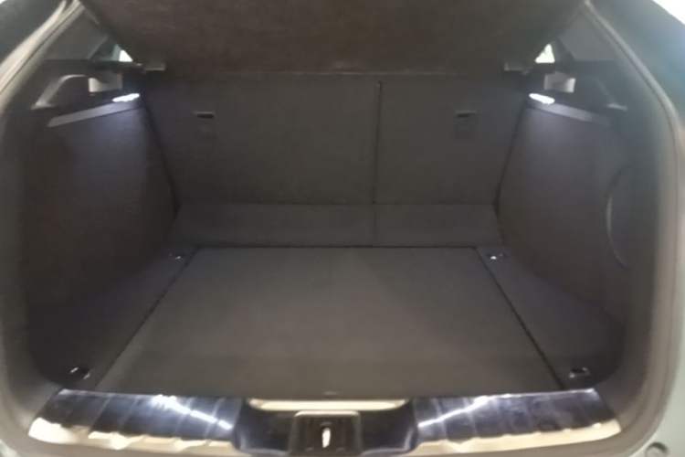 Used Honda UR-V 2020 370TURBO Four-Wheel Drive Prestige Edition Trunk