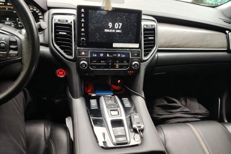 Used Honda UR-V 2020 370TURBO Two-Wheel Drive Luxury Edition Audio And AC Panel