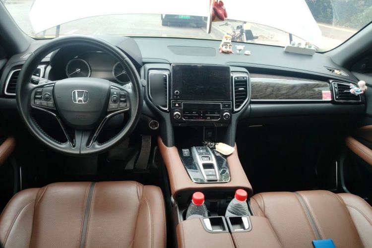Used Honda UR-V 2020 370TURBO Two-Wheel Drive Luxury Edition Center Console