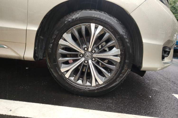 Used Honda UR-V 2020 370TURBO Two-Wheel Drive Luxury Edition Right Front Wheel Hub