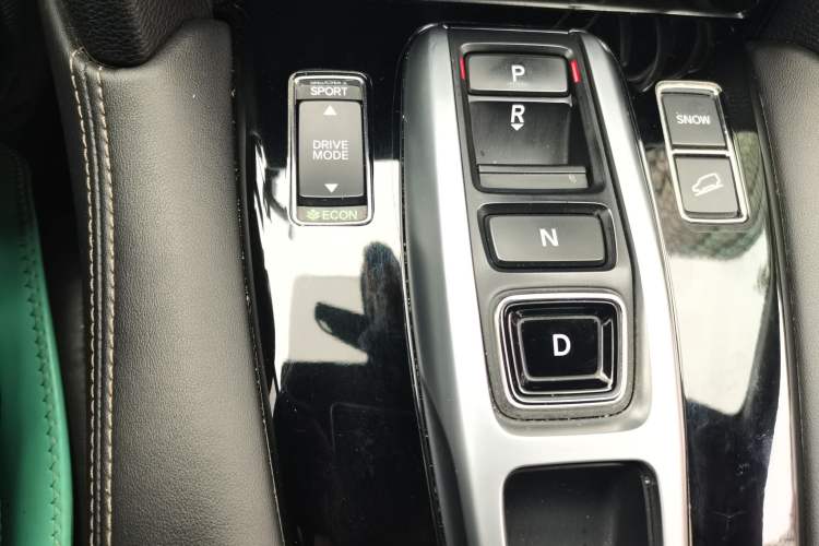 Used Honda UR-V 2020 370TURBO Four-Wheel Drive Prestige Edition Gear Lever