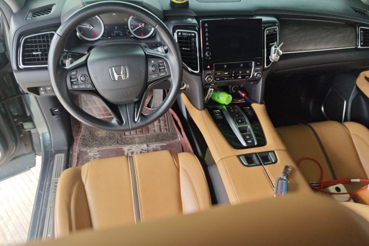 Used Honda UR-V 2020 370TURBO Two-Wheel Drive Luxury Edition Center Console
