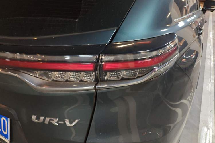 Used Honda UR-V 2020 370TURBO Two-Wheel Drive Luxury Edition Exterior 3