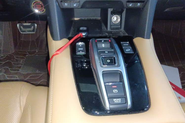 Used Honda UR-V 2020 370TURBO Four-Wheel Drive Prestige Edition Gear Lever