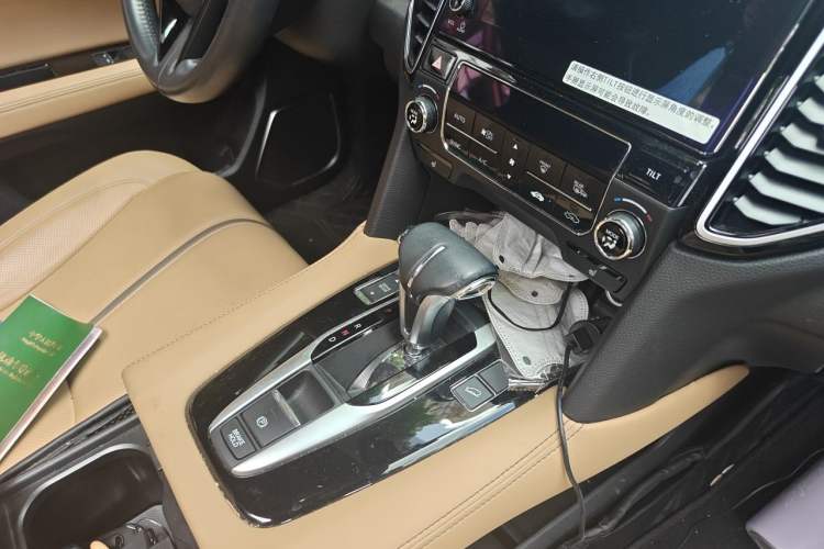 Used Honda UR-V 2020 240TURBO Front-Wheel Drive Elegant Edition Gear Lever