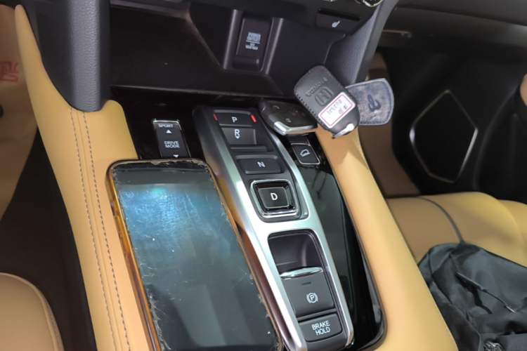 Used Honda UR-V 2020 370TURBO Two-Wheel Drive Luxury Edition Gear Lever