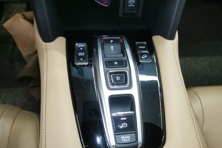 Used Honda UR-V 2020 370TURBO Two-Wheel Drive Luxury Edition Gear Lever