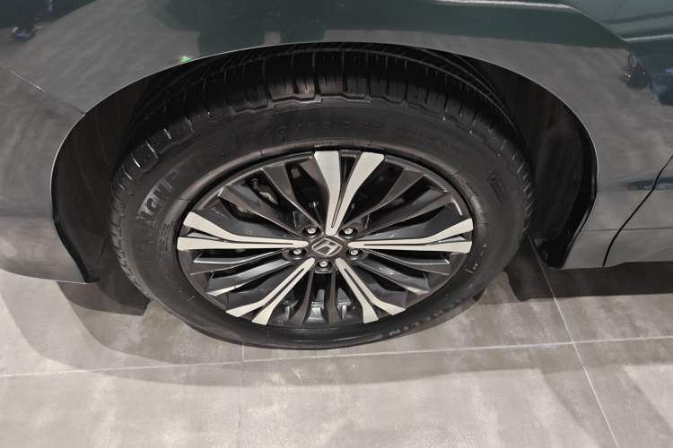 Used Honda UR-V 2020 370TURBO Two-Wheel Drive Luxury Edition Left Front Wheel Hub