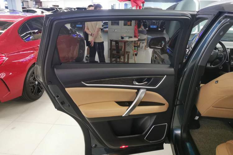 Used Honda UR-V 2020 370TURBO Two-Wheel Drive Luxury Edition Left Rear Door Interior