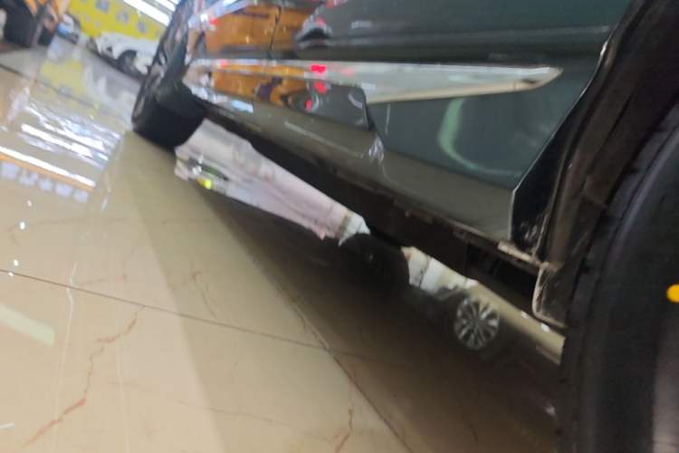 Used Honda UR-V 2020 370TURBO Two-Wheel Drive Luxury Edition Left Side Sill