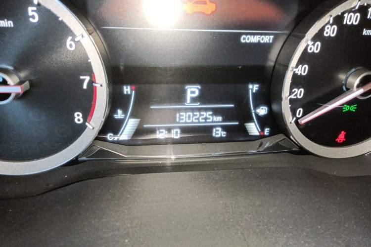 Used Honda UR-V 2020 370TURBO Four-Wheel Drive Prestige Edition Odometer Close Up