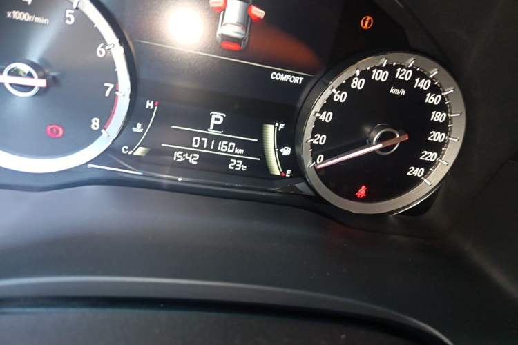 Used Honda UR-V 2020 370TURBO Two-Wheel Drive Luxury Edition Odometer Close Up