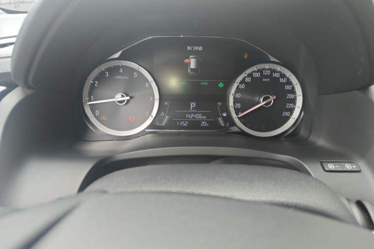 Used Honda UR-V 2020 370TURBO Four-Wheel Drive Prestige Edition Odometer Close Up