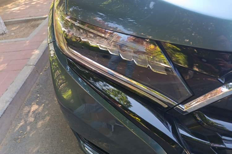 Used Honda UR-V 2020 370TURBO Two-Wheel Drive Luxury Edition Right Front Headlight