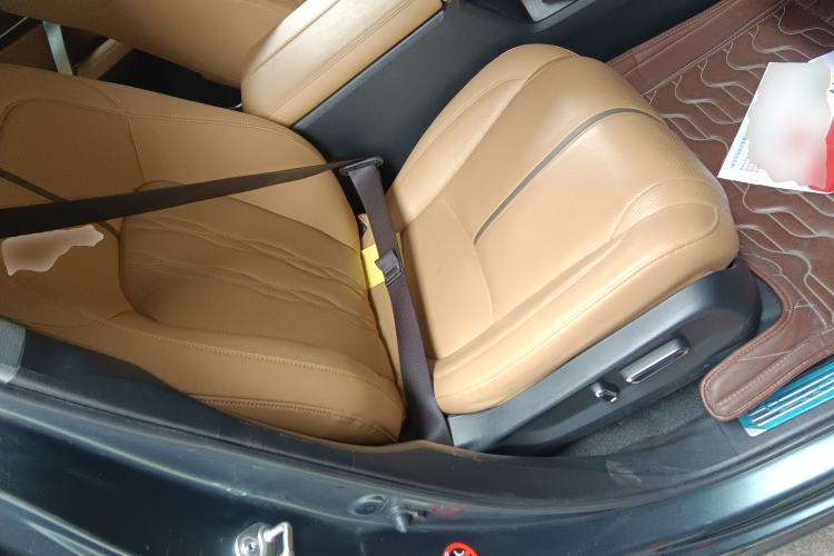 Used Honda UR-V 2020 370TURBO Four-Wheel Drive Prestige Edition Right Front Seat