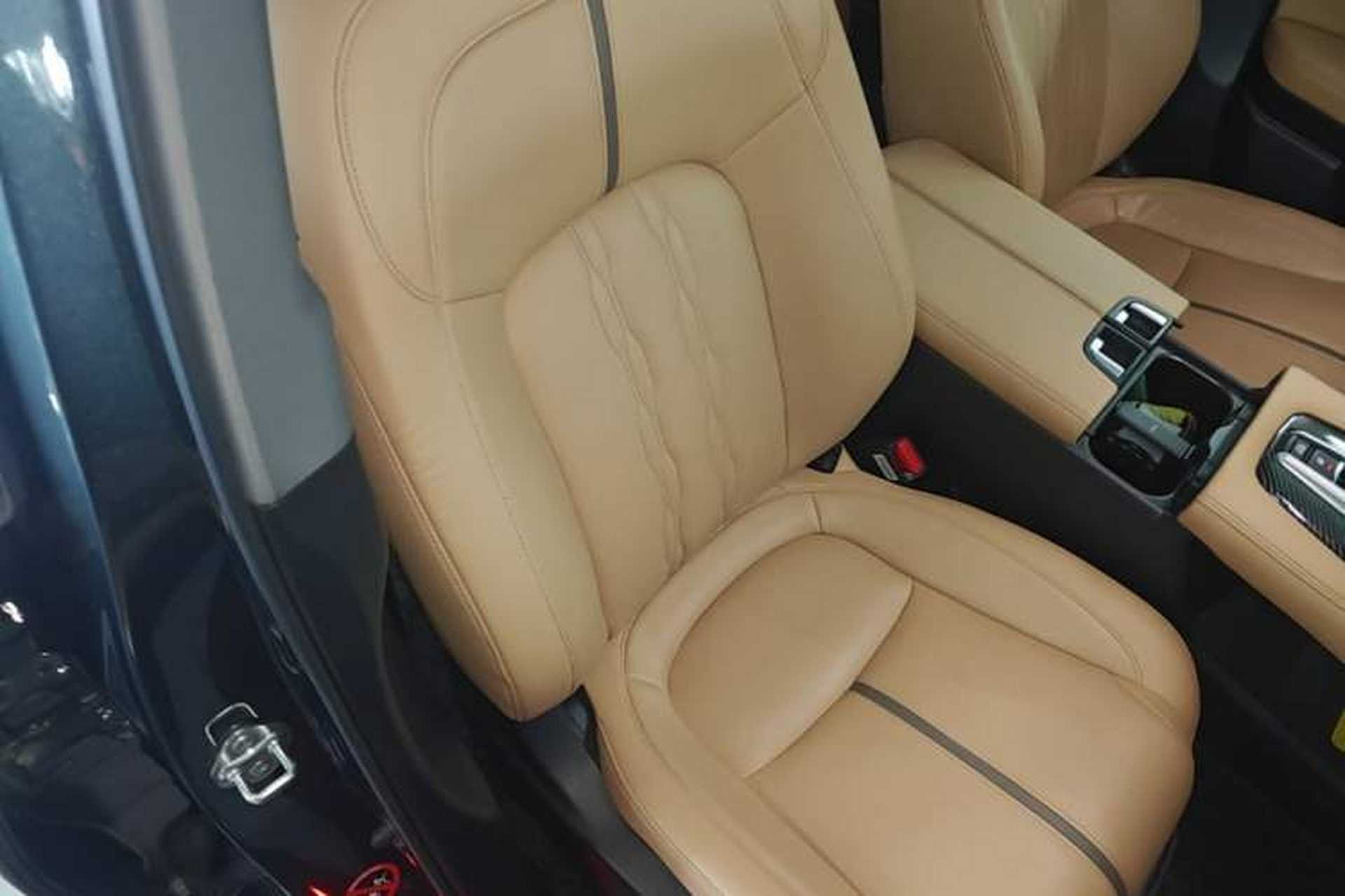 Used Honda UR-V 2020 370TURBO Two-Wheel Drive Luxury Edition Right Front Seat