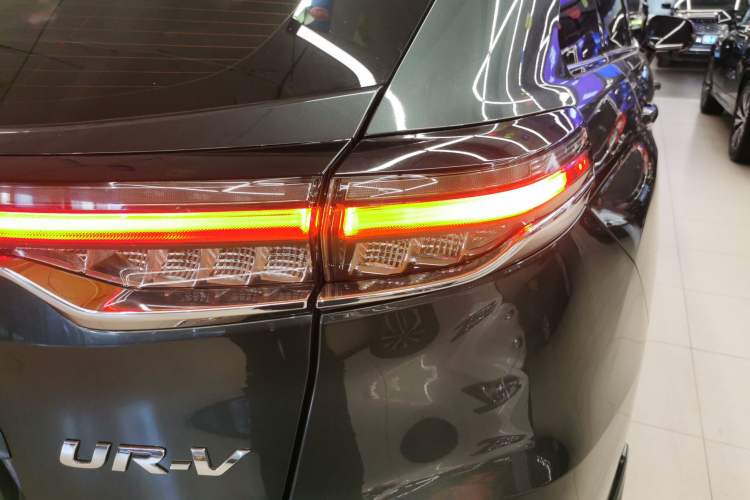 Used Honda UR-V 2020 370TURBO Two-Wheel Drive Luxury Edition Right Rear Taillight