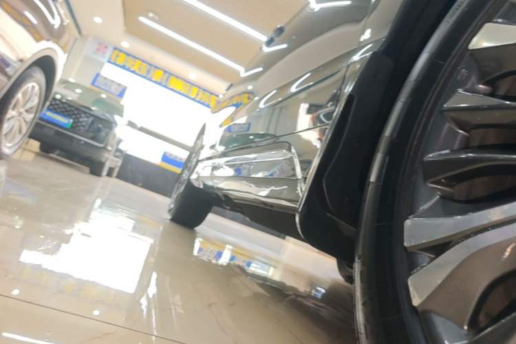 Used Honda UR-V 2020 370TURBO Two-Wheel Drive Luxury Edition Right Side Sill