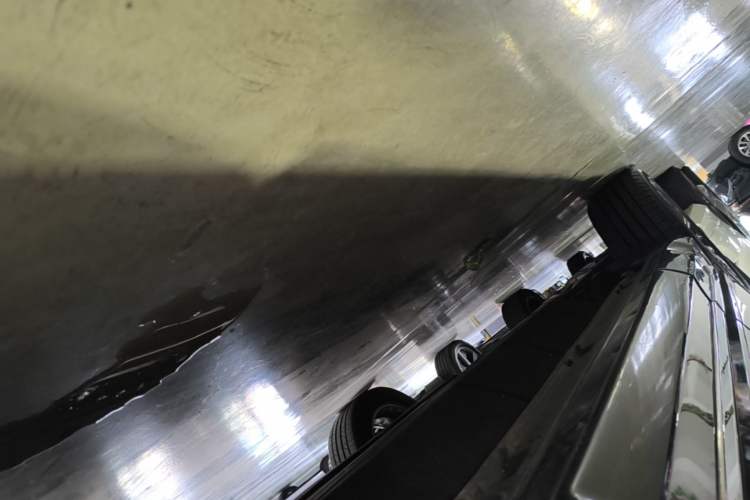 Used Honda UR-V 2020 370TURBO Two-Wheel Drive Luxury Edition Right Side Sill