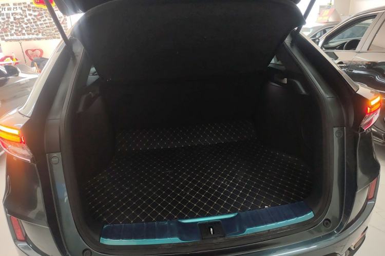 Used Honda UR-V 2020 370TURBO Two-Wheel Drive Luxury Edition Trunk
