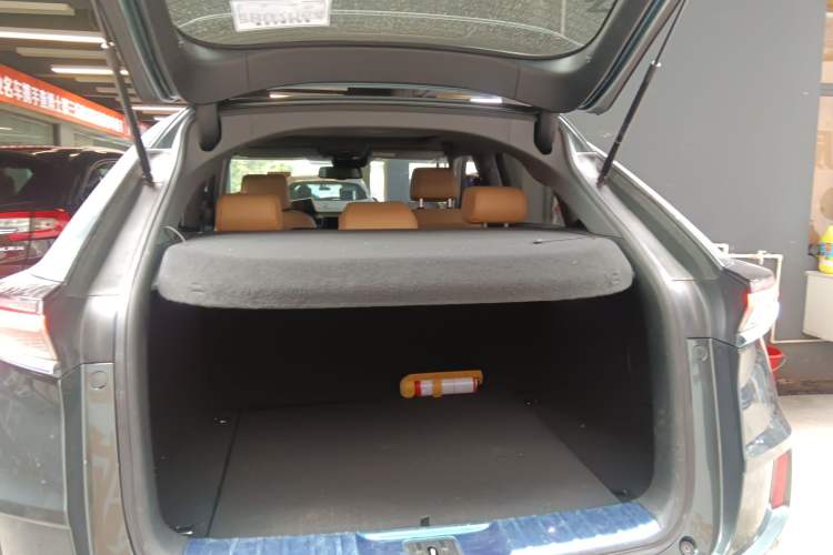 Used Honda UR-V 2020 370TURBO Four-Wheel Drive Prestige Edition Trunk